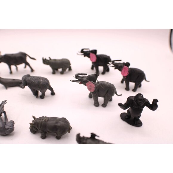 Vintage Plastic Animal Figurines Jungle Safari Set Mix Lot 20+ Mini Toy Collect - Picture 3 of 8